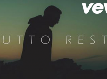 [Video Ufficiale] Rocco Hunt – Tutto Resta