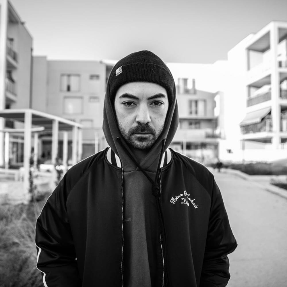 Foto di Adel Al Kassem, artista con ruolo nel rap italiano