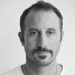 Foto di Alexis Psaroudakis, artista con ruolo nel rap italiano
