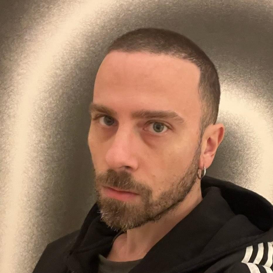 Foto di Alfredo Maddaluno, artista con ruolo nel rap italiano