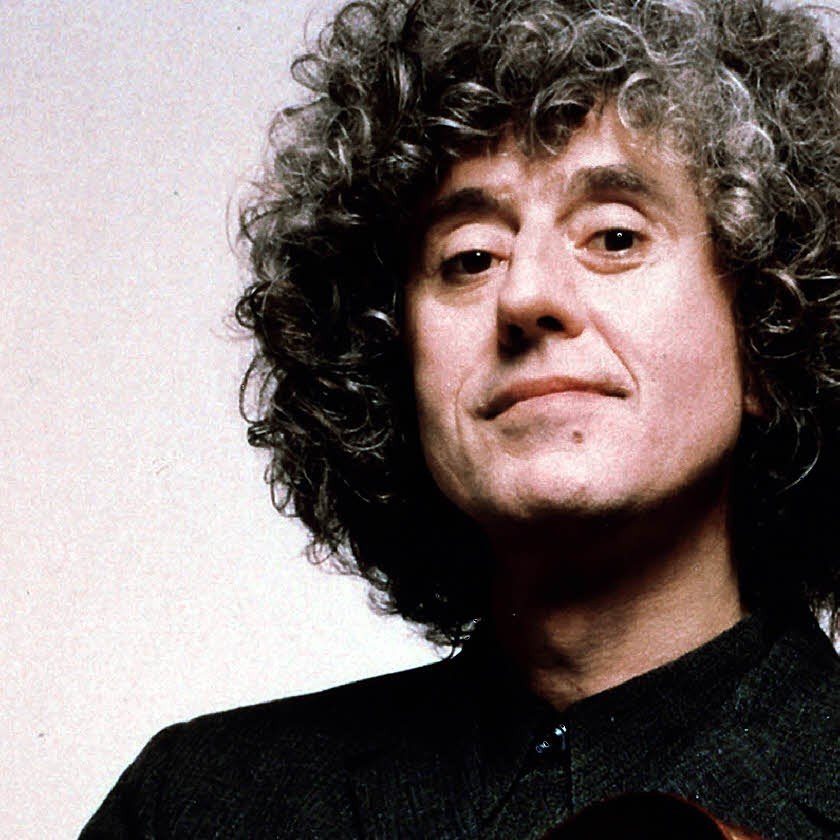 Foto di Angelo Branduardi, artista con ruolo nel rap italiano