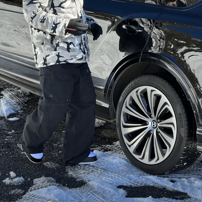 Cover della canzone 'IN QUALCHE MODO' di Astro (ITA)