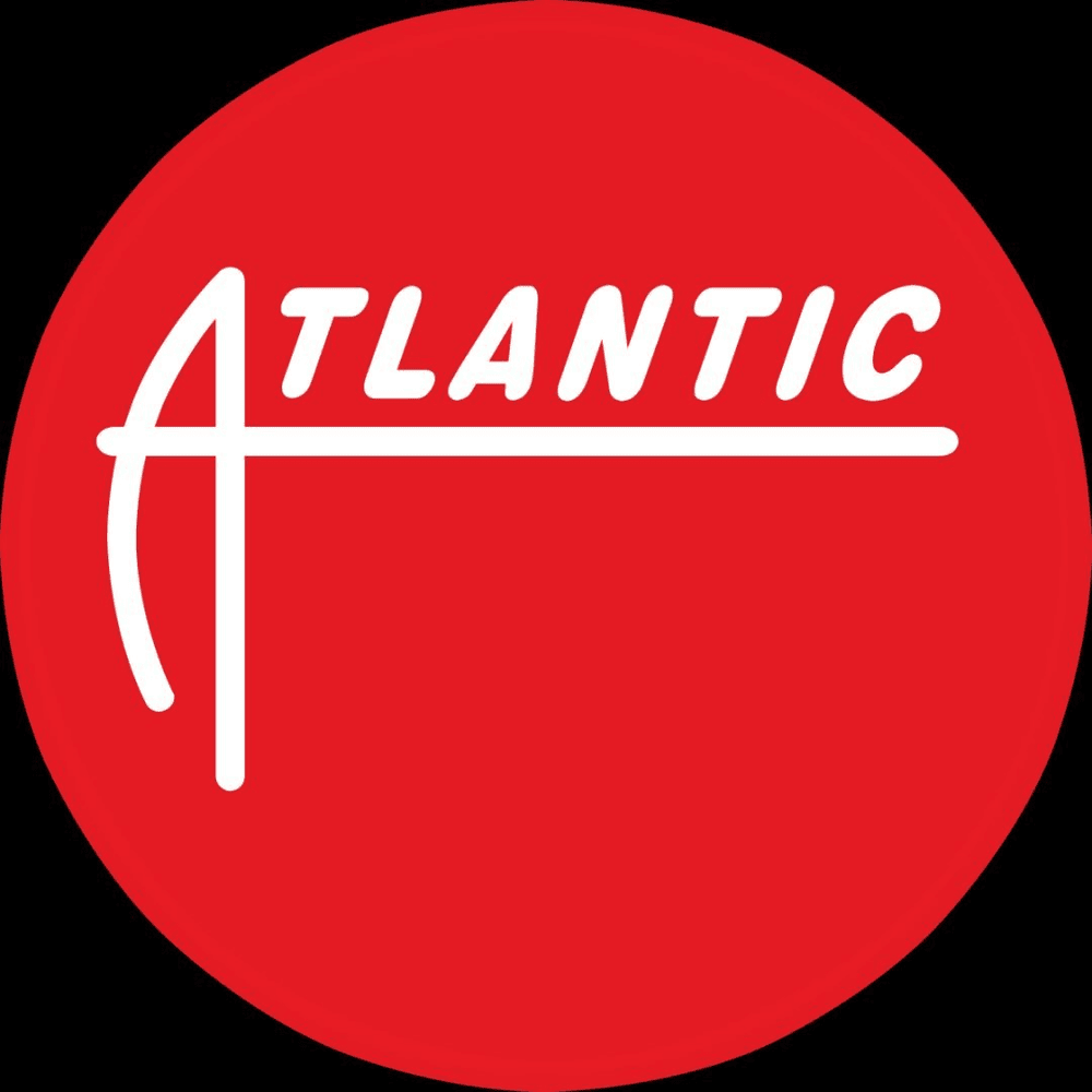 Foto di Atlantic Records Italy, artista con ruolo nel rap italiano