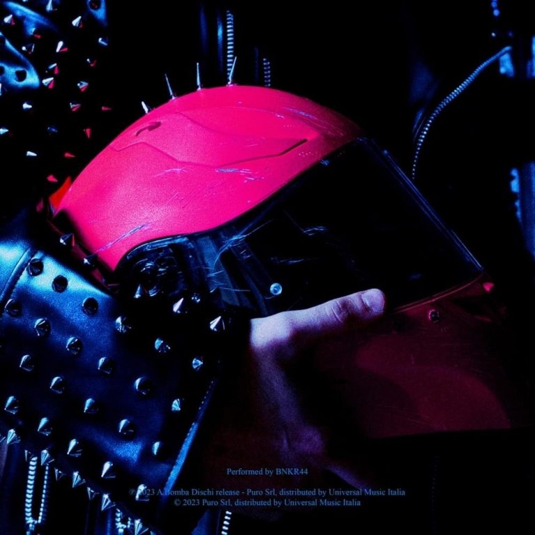 Cover della canzone 'PER NON SENTIRE LA NOIA' di bnkr44