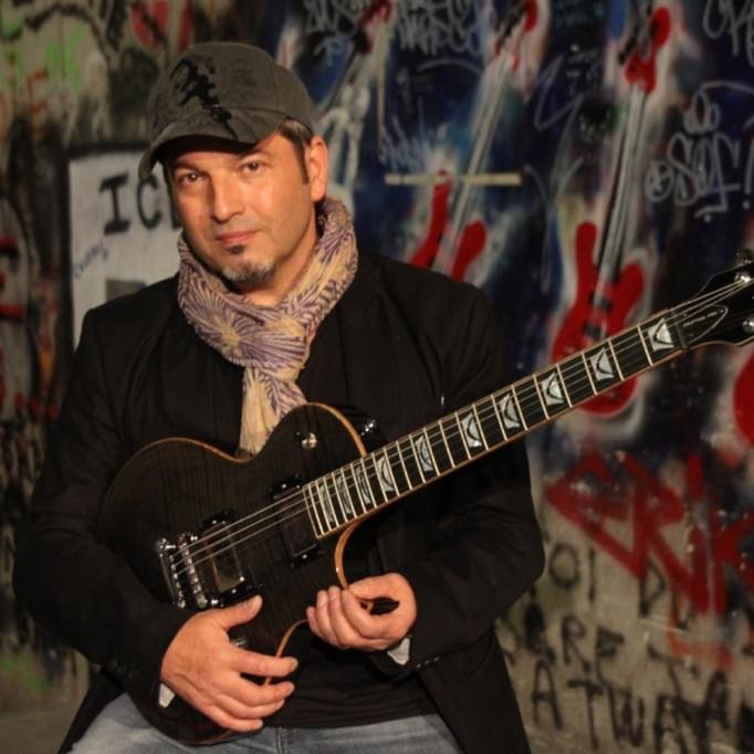 Foto di Bruno Dandrimont, artista con ruolo nel rap italiano