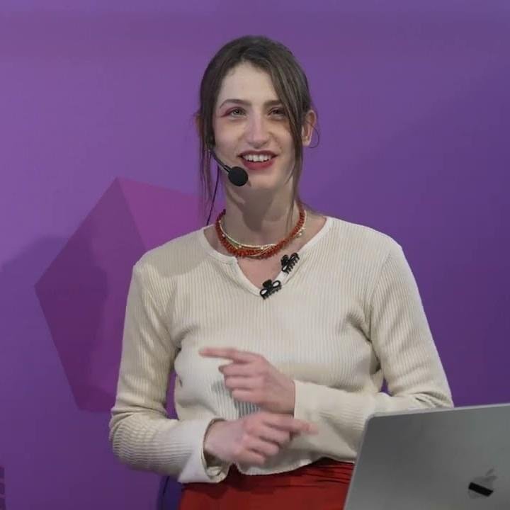 Foto di Costanza Starrabba, artista con ruolo nel rap italiano