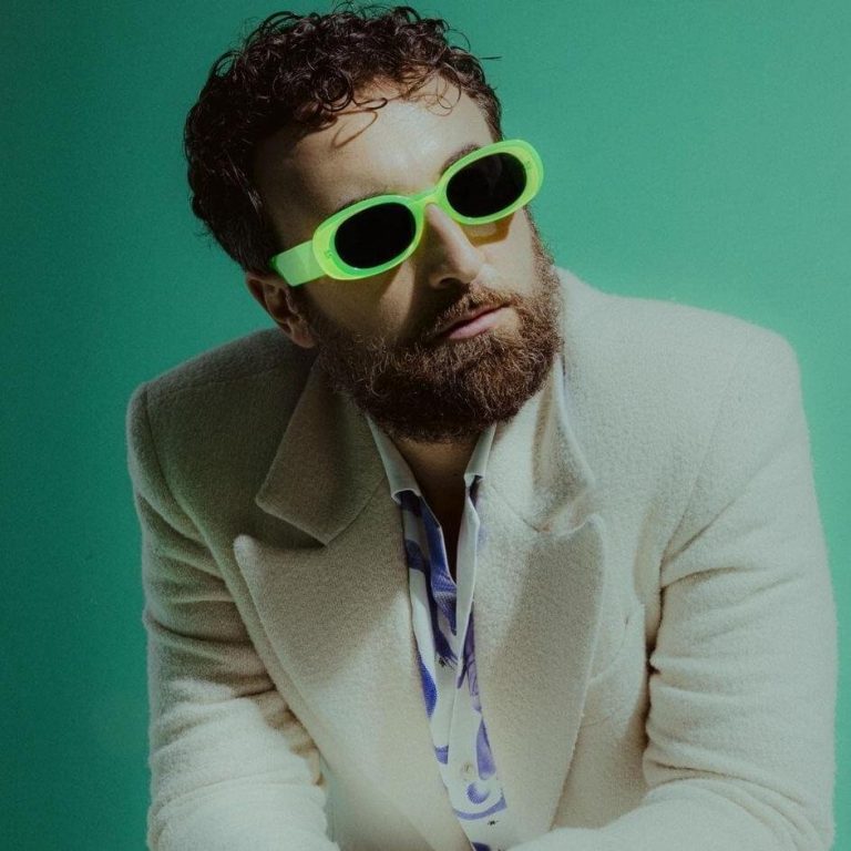 Foto di Dargen D’Amico, artista con ruolo nel rap italiano