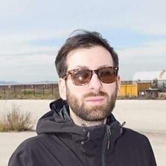Foto di Dario Bass, artista con ruolo nel rap italiano