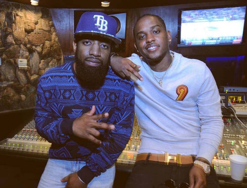 Foto di De-Capo Music Group, artista con ruolo nel rap italiano