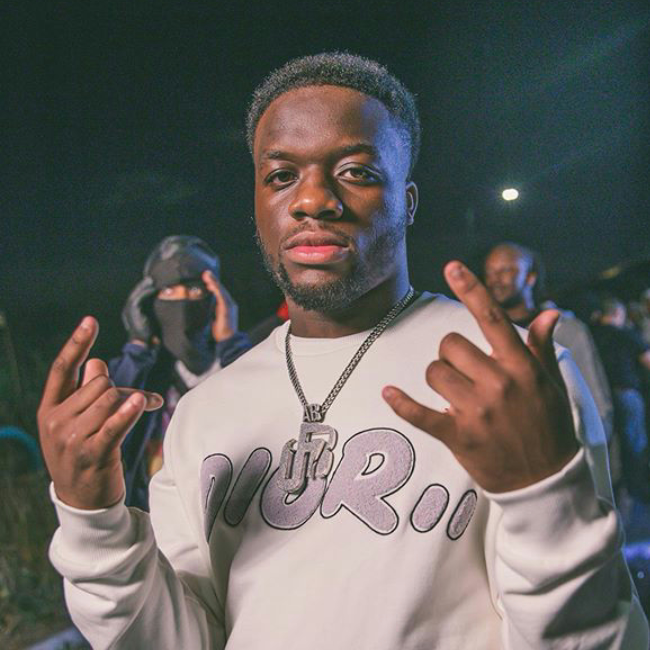 Foto di Dezzie, artista con ruolo nel rap italiano