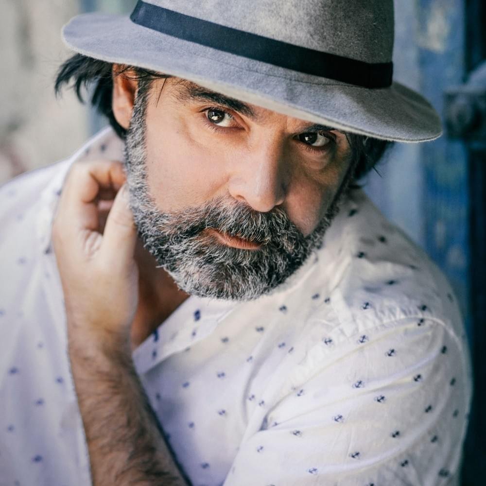 Foto di Diego Mancino, artista con ruolo nel rap italiano