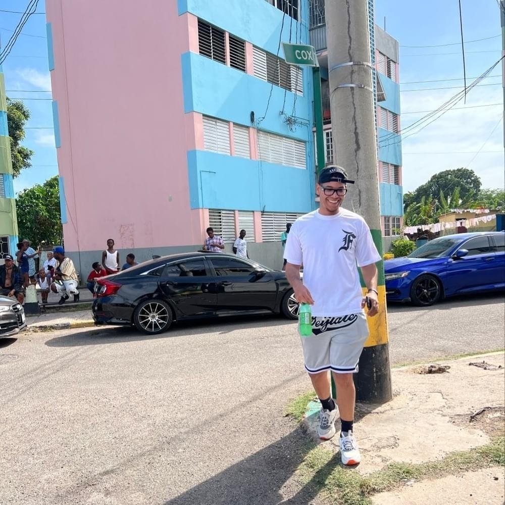 Foto di Dinay Beats, artista con ruolo nel rap italiano
