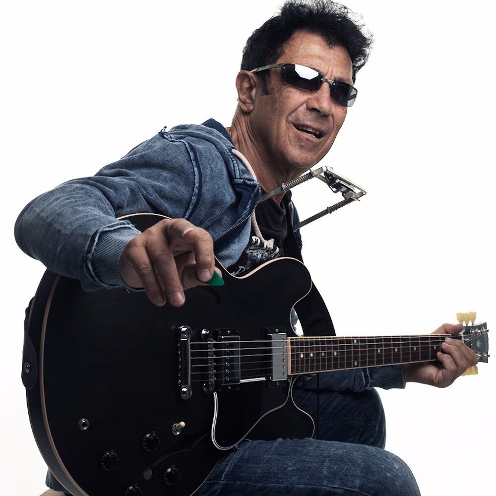 Foto di Edoardo Bennato, artista con ruolo nel rap italiano