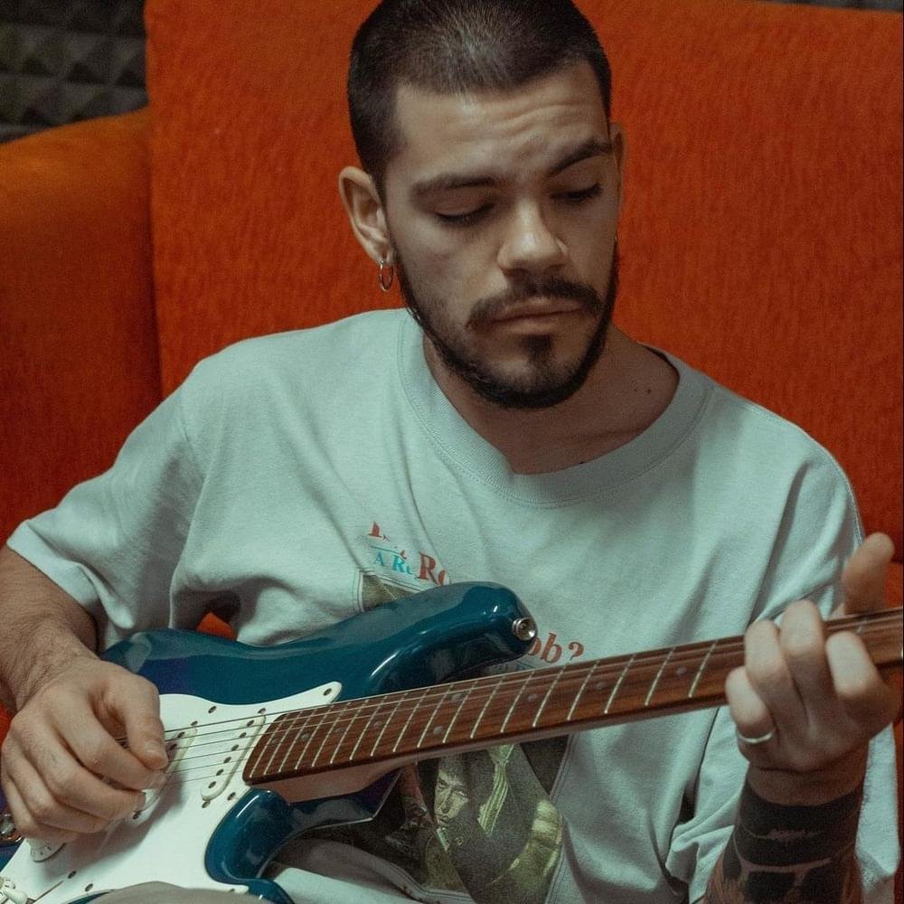 Foto di Elia Mangiatordi, artista con ruolo nel rap italiano