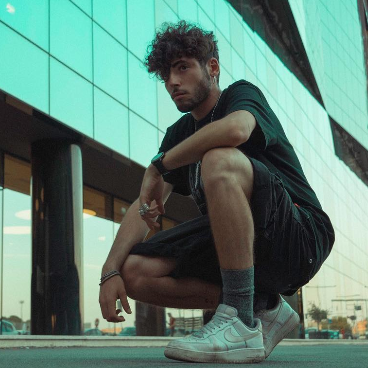 Foto di Emanuele Quartarone, artista con ruolo nel rap italiano
