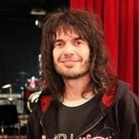 Foto di Enrico Guerzoni, artista con ruolo nel rap italiano