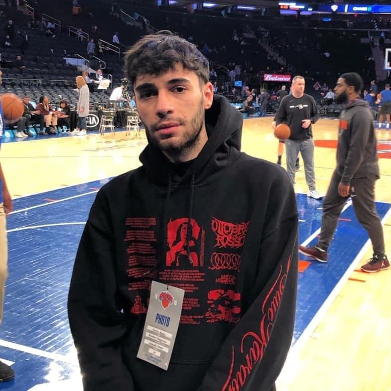 Foto di Enrico Rassu, artista con ruolo nel rap italiano