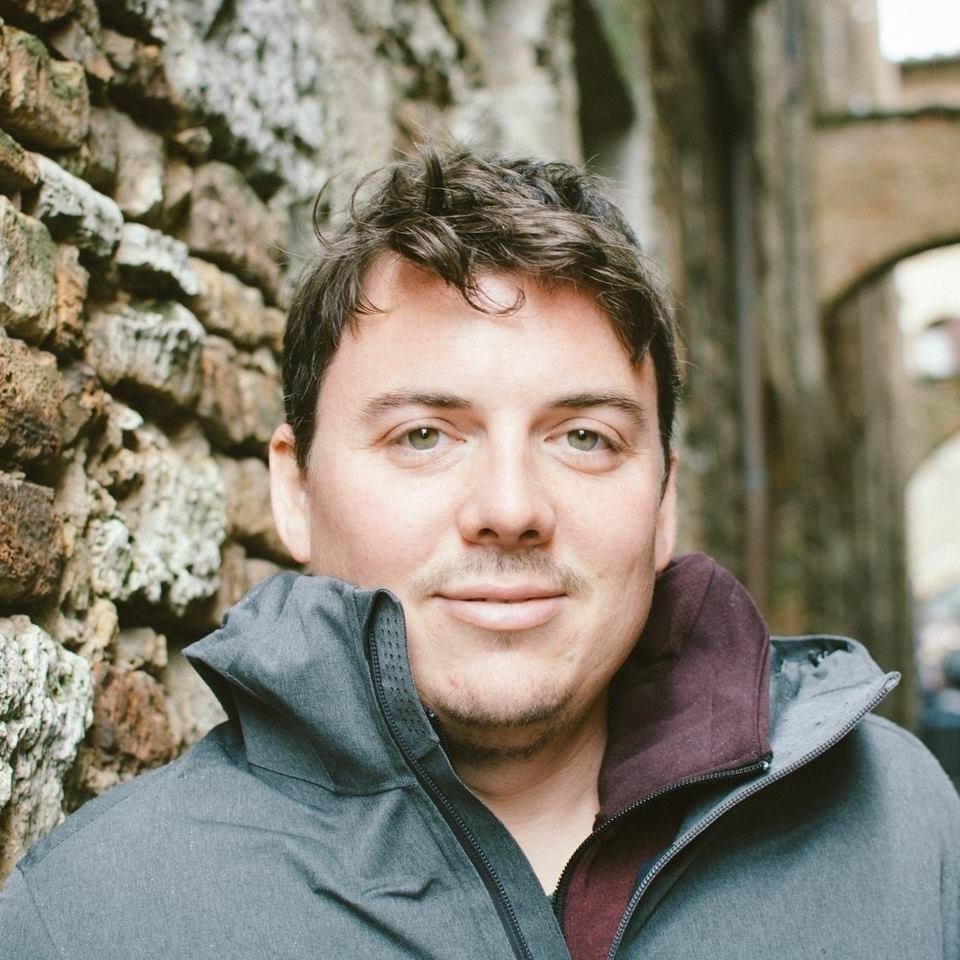 Foto di Ethan Shumaker, artista con ruolo nel rap italiano