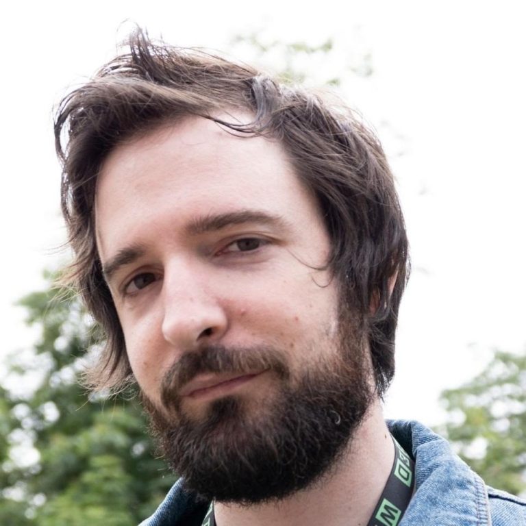 Foto di Fabio D’Innocenzo, artista con ruolo nel rap italiano