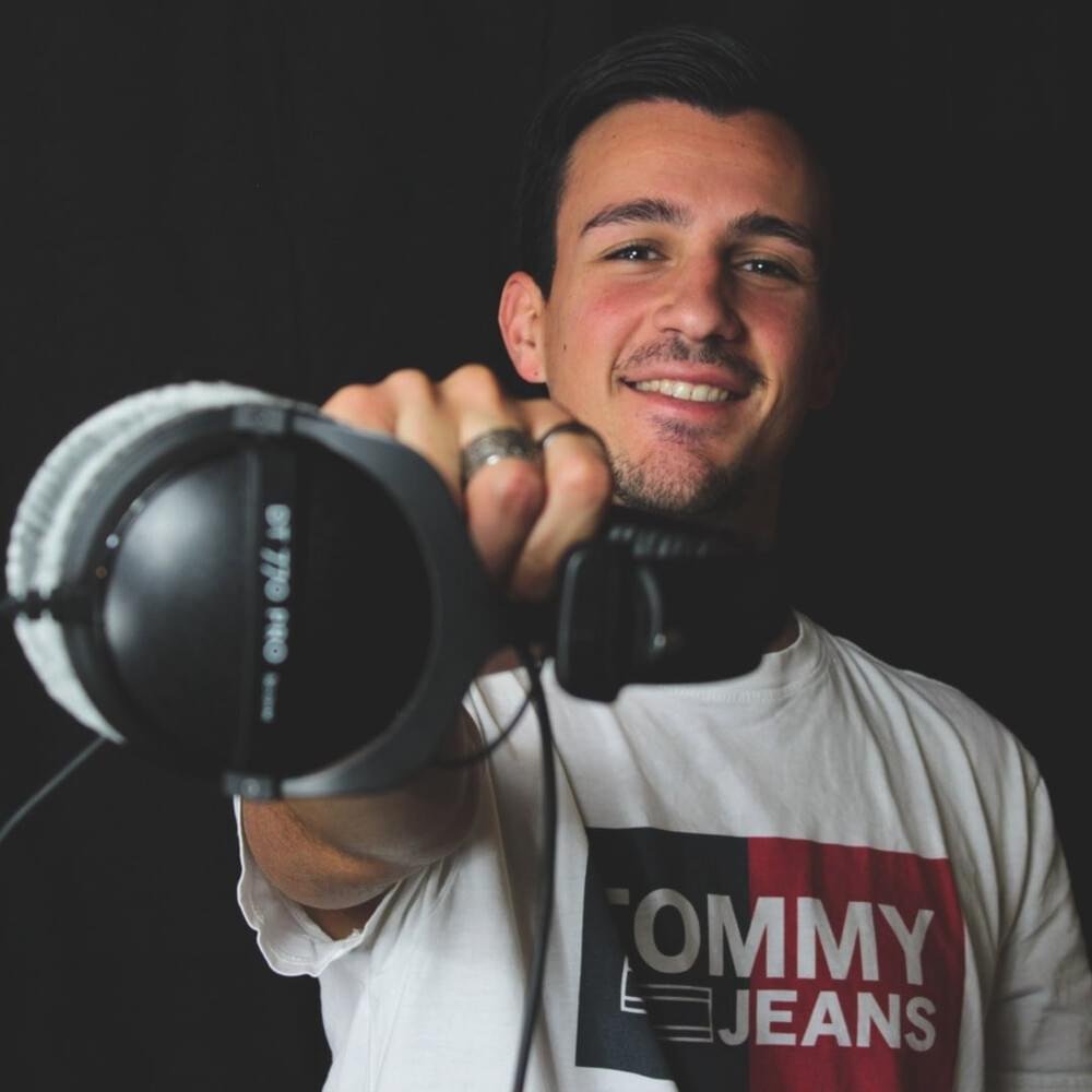Foto di Flavio De Carolis, artista con ruolo nel rap italiano