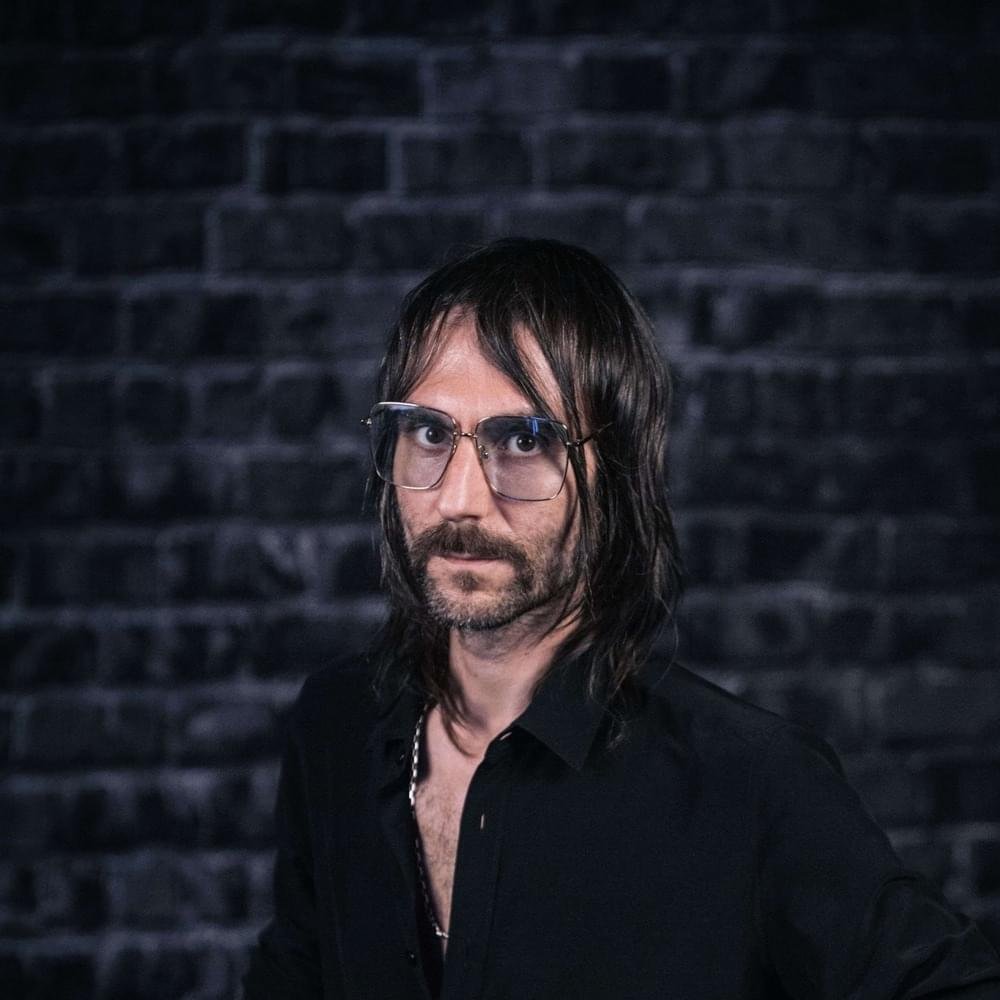 Foto di Francesco Bianconi, artista con ruolo nel rap italiano