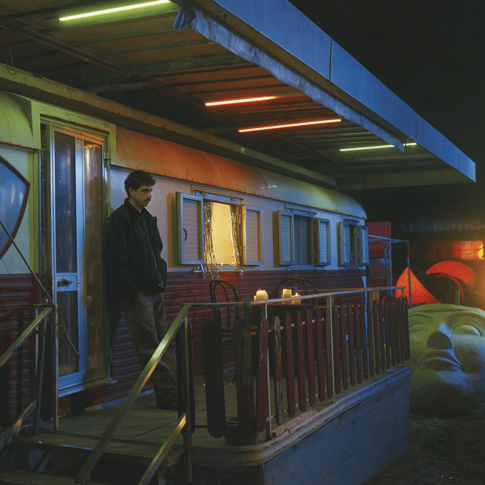 Cover dell'album 'Futuri Possibili' di Franco126