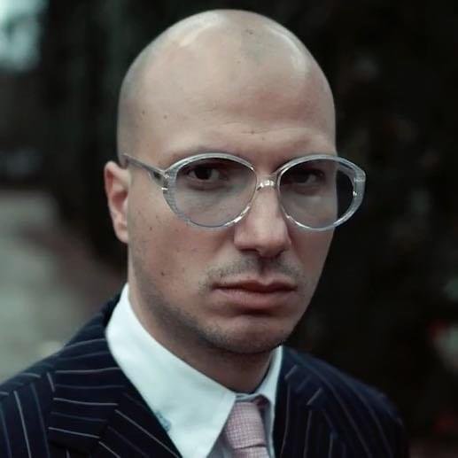 Foto di G Romano, artista con ruolo nel rap italiano