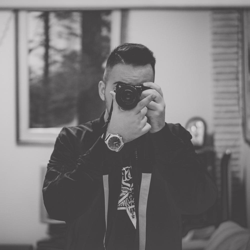 Foto di George Chalkias, artista con ruolo nel rap italiano