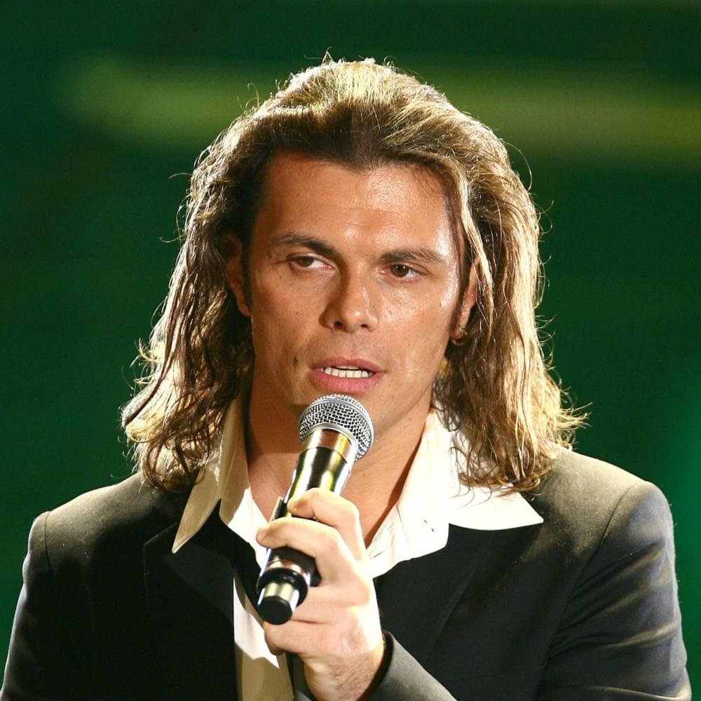 Foto di Gianluca Grignani, artista con ruolo nel rap italiano