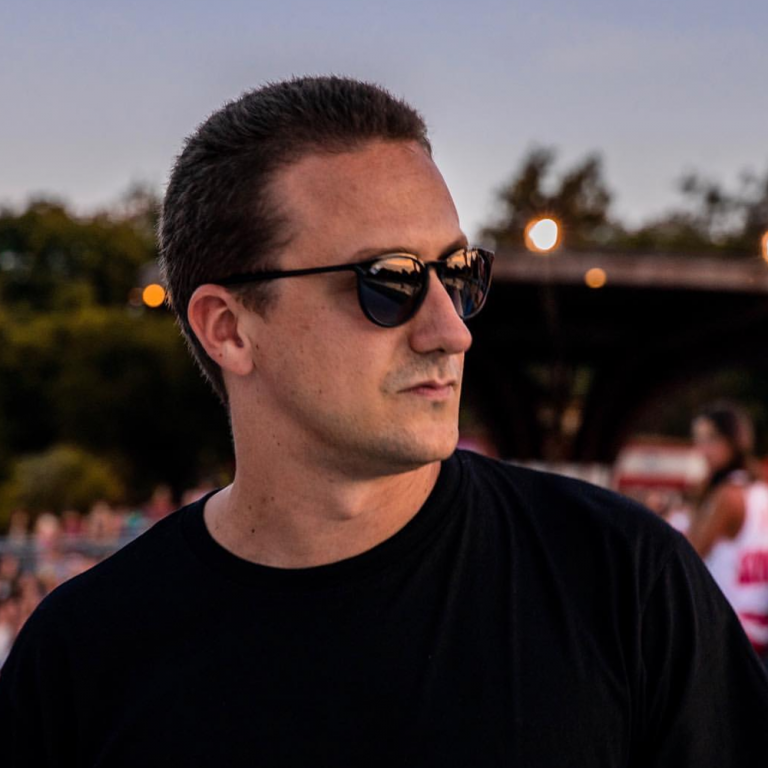 Foto di Giulio Nenna, artista con ruolo nel rap italiano