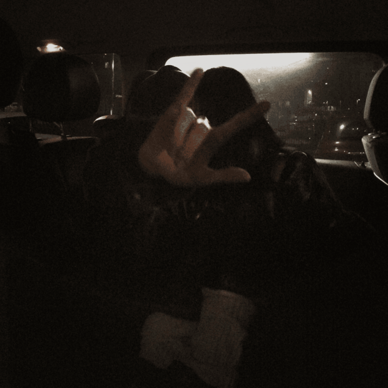 Cover della canzone 'No iPhone' di Glocky