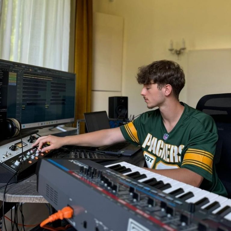 Foto di Hermesss, artista con ruolo nel rap italiano