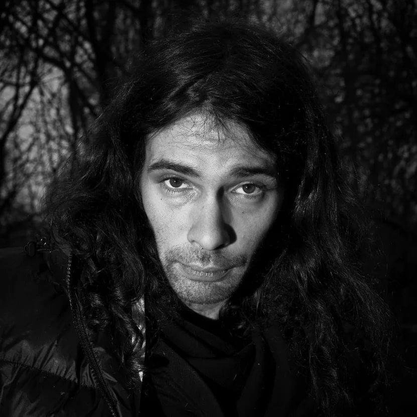 Foto di Hugo Weber, artista con ruolo nel rap italiano