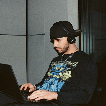 Foto di J War, artista con ruolo nel rap italiano