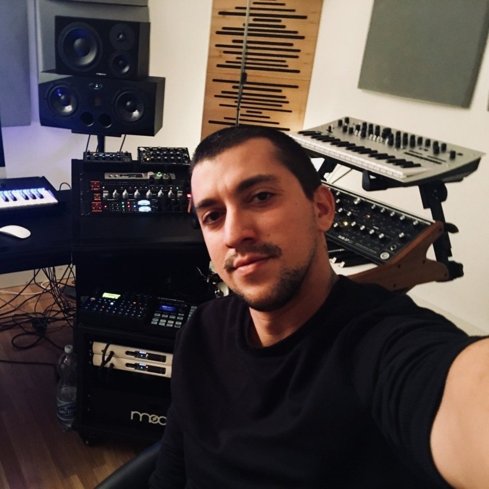 Foto di Jason Rooney, artista con ruolo nel rap italiano