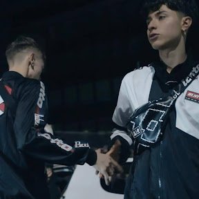 Cover della canzone 'Senti come scivola' di Jenesy & Spike ft. Boro