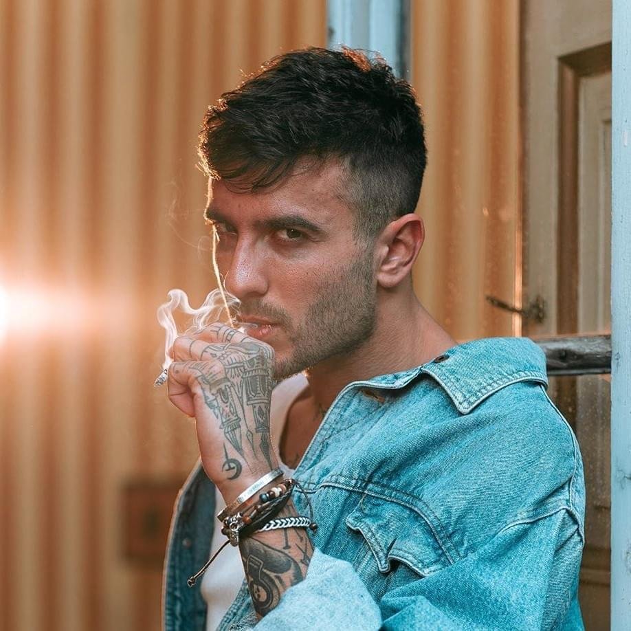 Foto di Junior Cally, artista con ruolo nel rap italiano