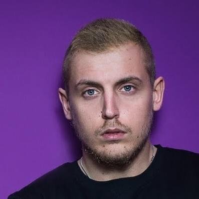 Foto di Kevin Gomringer, artista con ruolo nel rap italiano