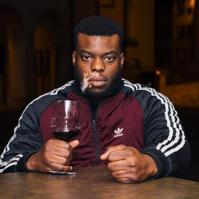 Foto di Kevin Mopao, artista con ruolo nel rap italiano