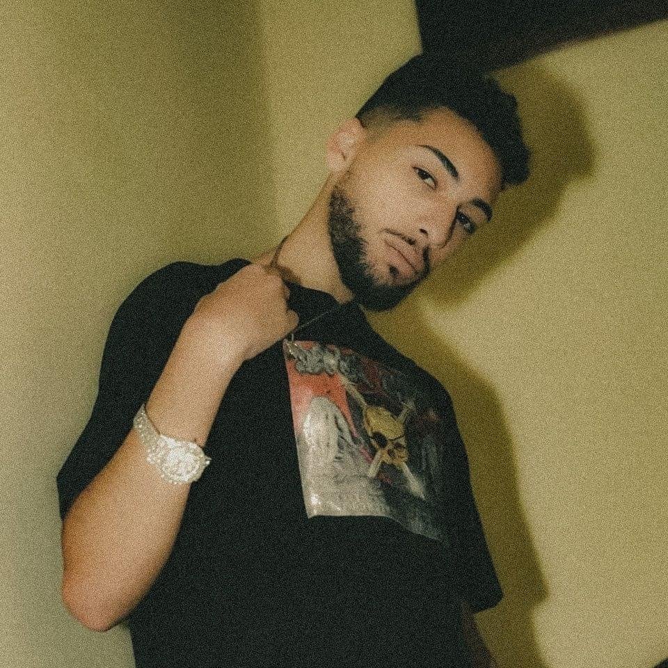 Foto di L. Abner, artista con ruolo nel rap italiano