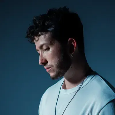 Foto di Liam Garner, artista con ruolo nel rap italiano