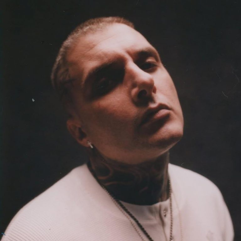 Foto di Low Kidd, artista con ruolo nel rap italiano