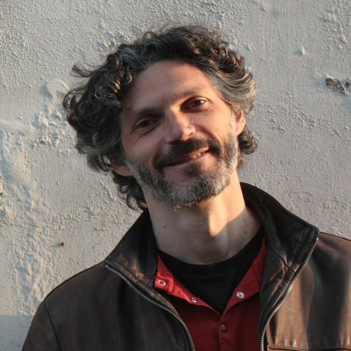 Foto di Luca Mauceri, artista con ruolo nel rap italiano