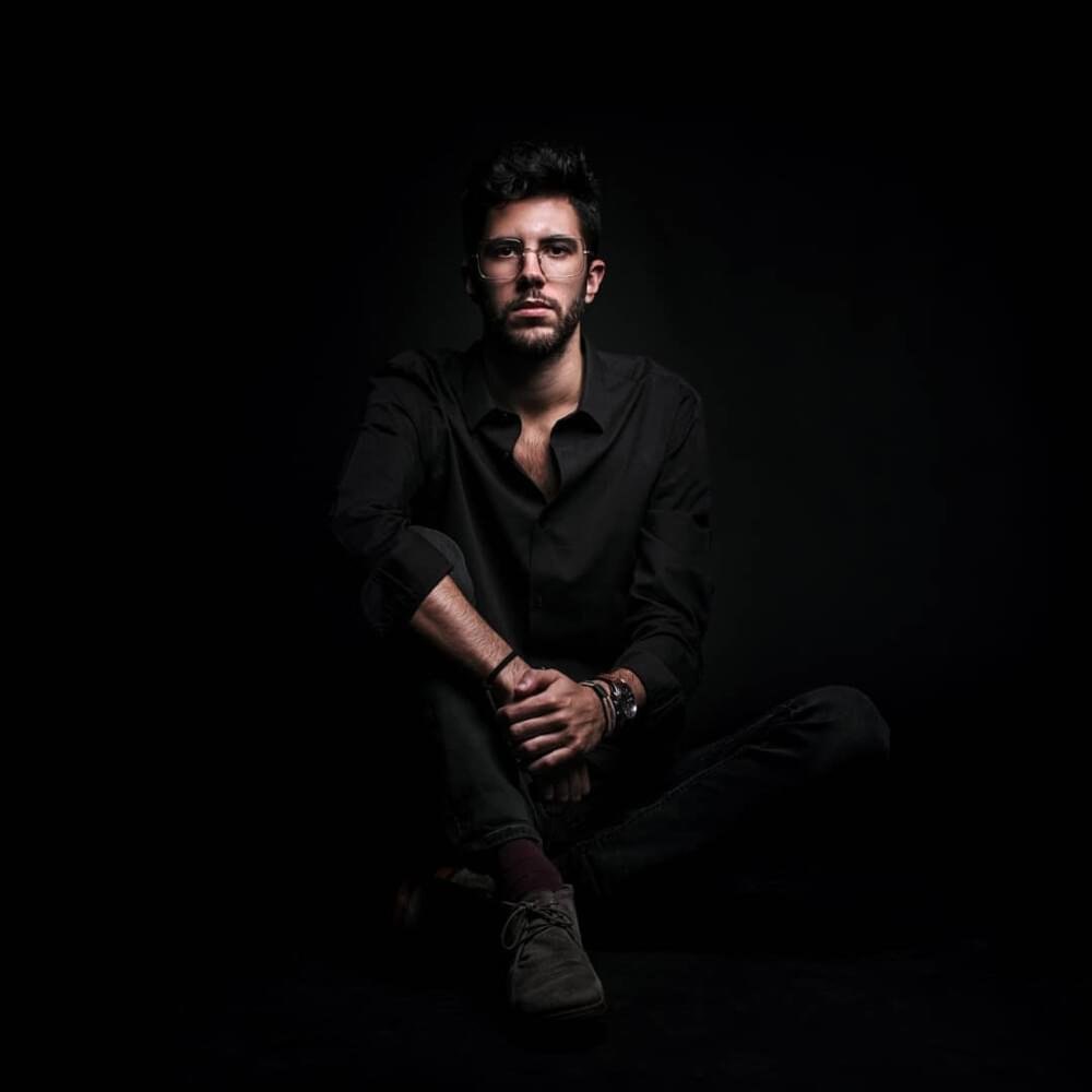 Foto di Marco Vialardi, artista con ruolo nel rap italiano