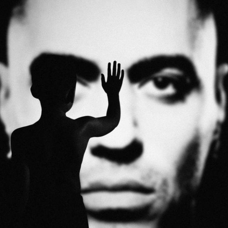 Cover della canzone 'Intro (Live Persona)' di Marracash