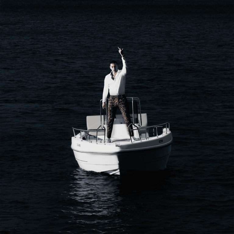 Cover dell'album 'Le cose cambiano' di Massimo Pericolo