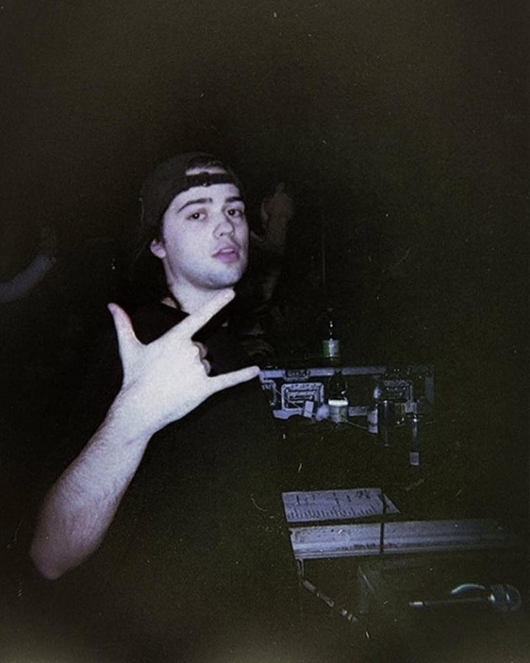 Foto di Matteo Pirotta, artista con ruolo nel rap italiano