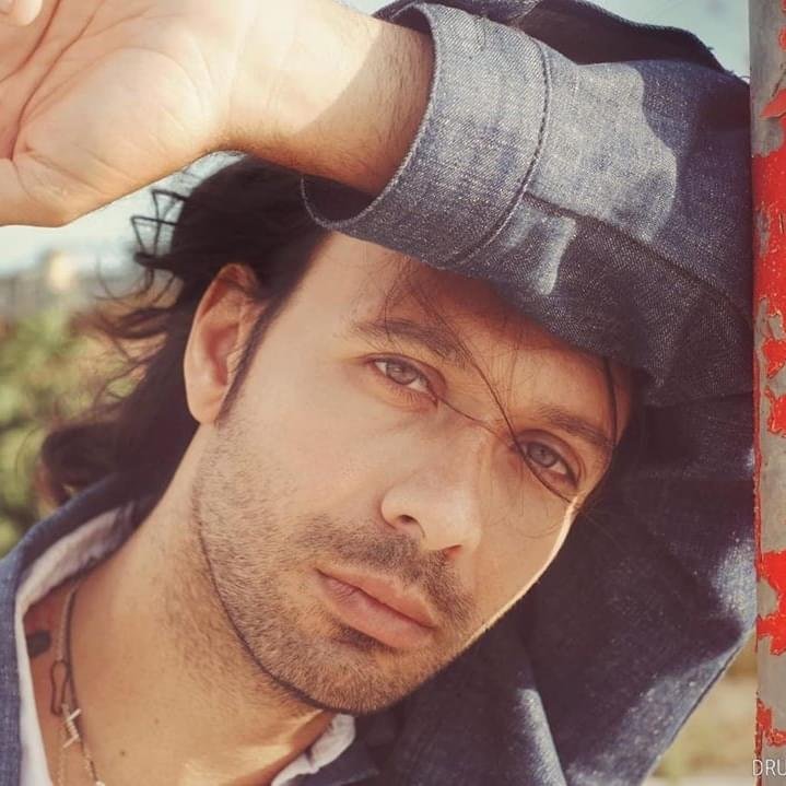 Foto di Mauro Russo, artista con ruolo nel rap italiano