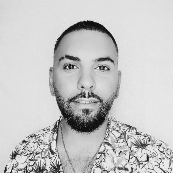 Foto di Miggy Dela Rosa, artista con ruolo nel rap italiano