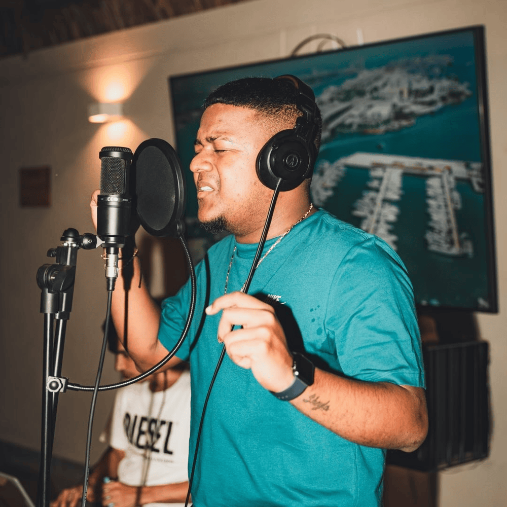 Foto di Nelsen, artista con ruolo nel rap italiano